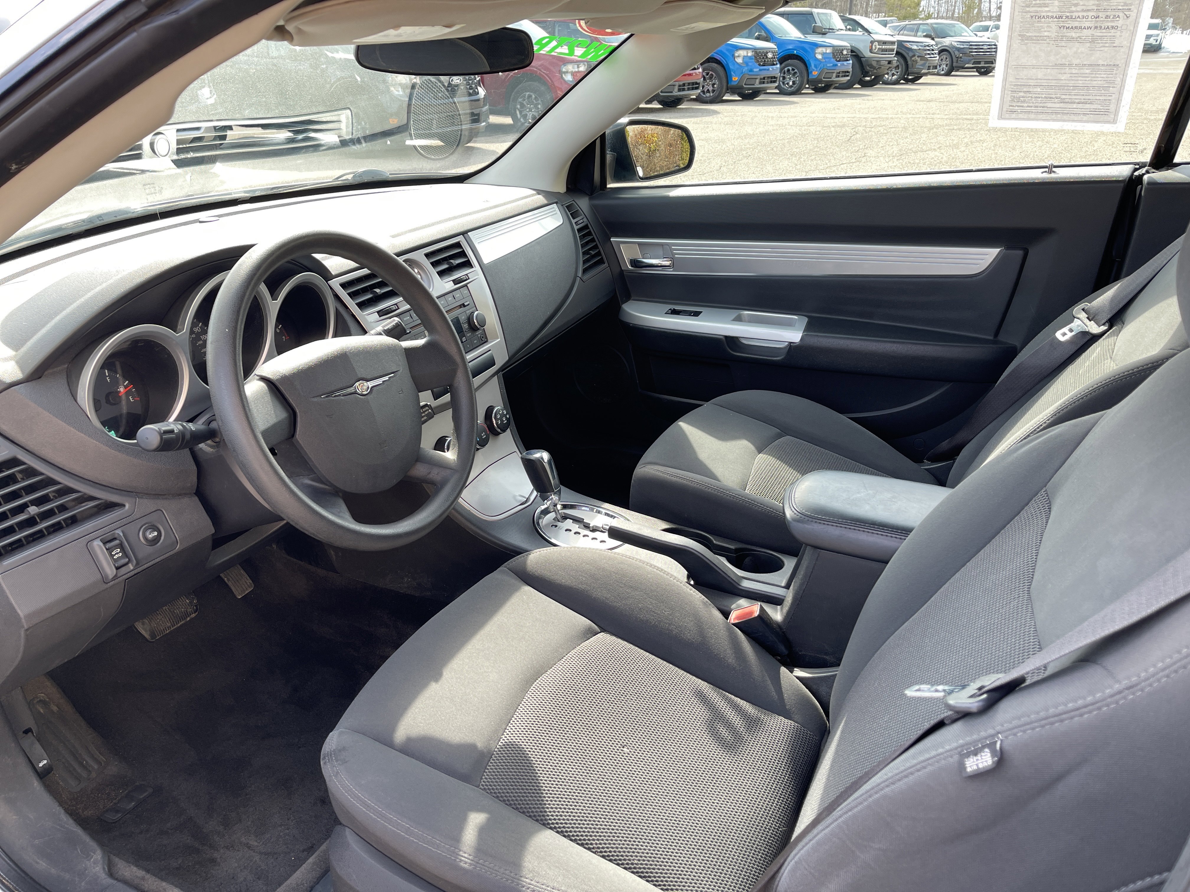 Used 2010 Chrysler Sebring Touring image 12