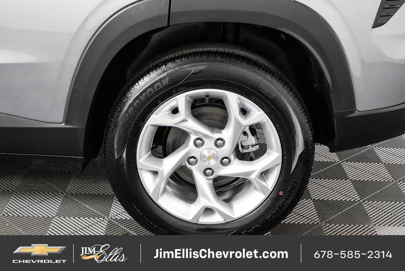 New 2026 Chevrolet Trax LS w/ LS Convenience Package FWD image 34