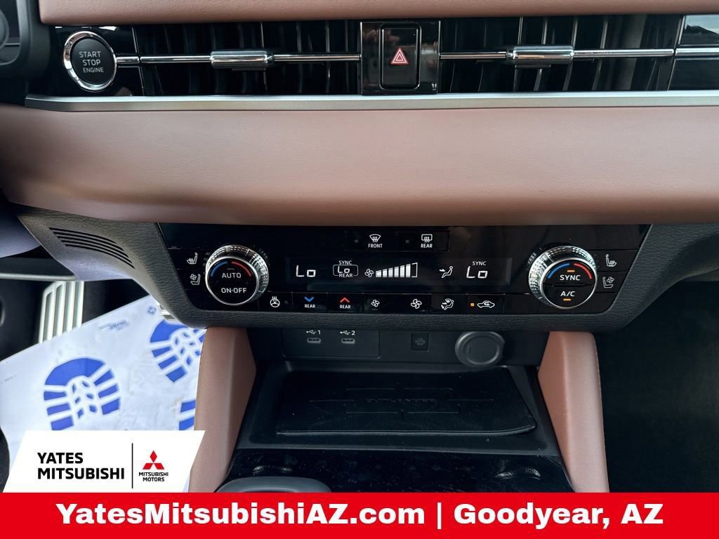 New 2026 Mitsubishi Outlander SEL image 13