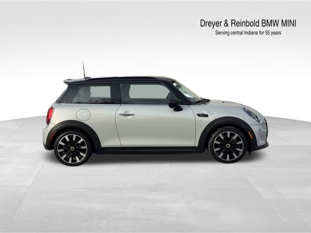 Used 2023 MINI Cooper SE image 2