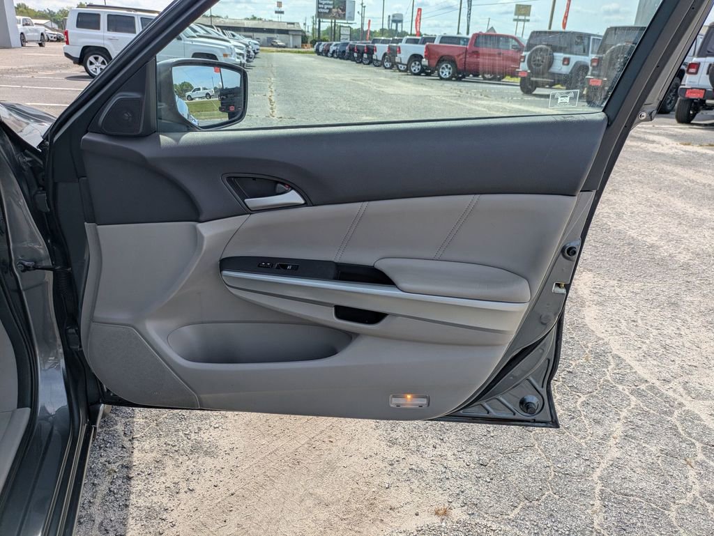 Used 2010 Honda Accord EX-L image 28