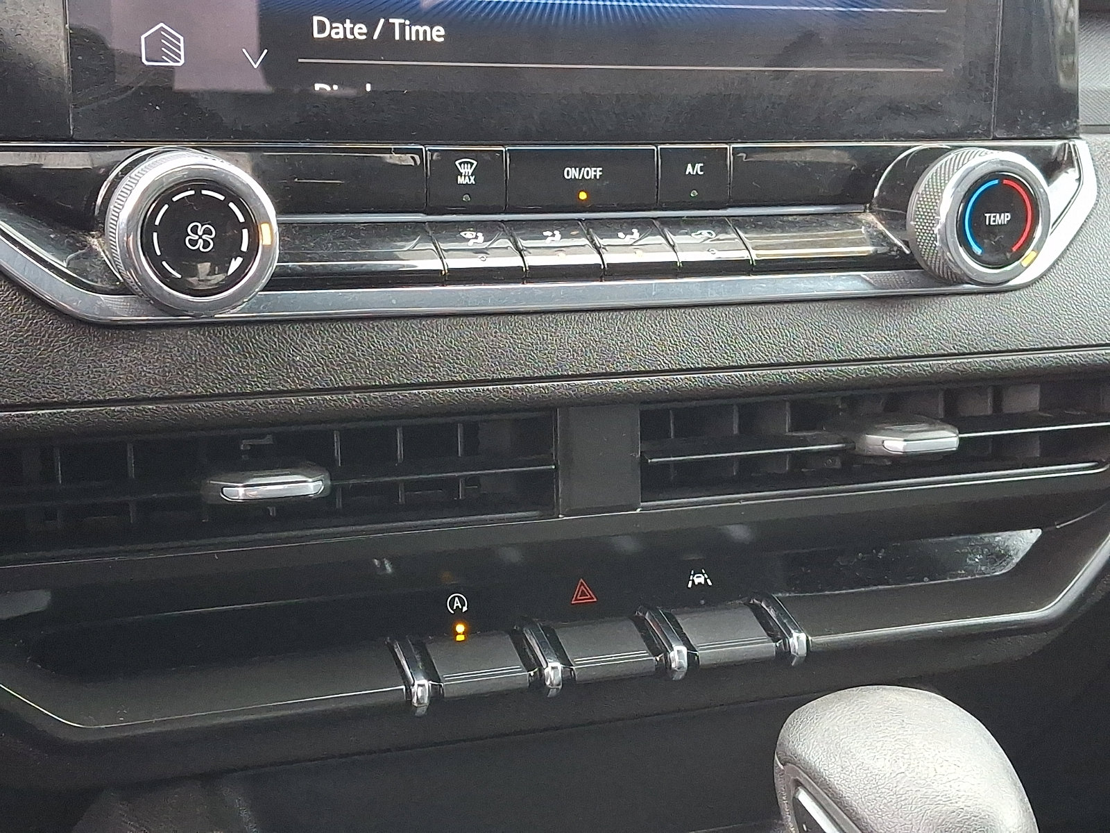 Used 2023 Chevrolet Colorado W/T image 15