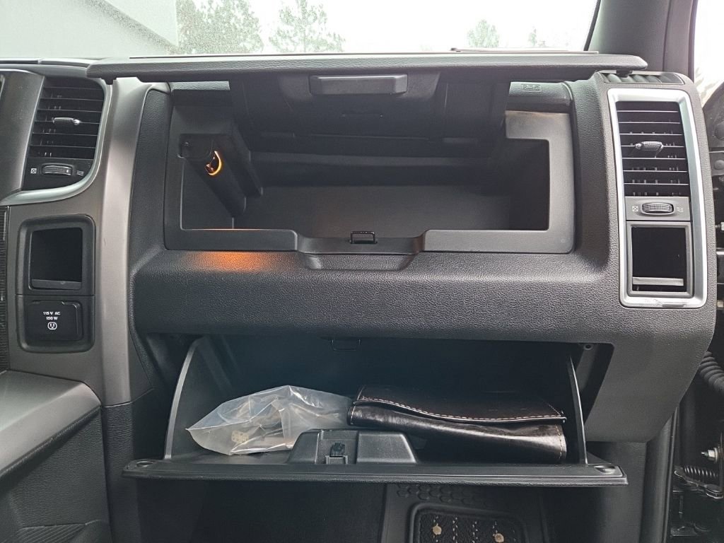 Used 2017 RAM 1500 Limited image 46