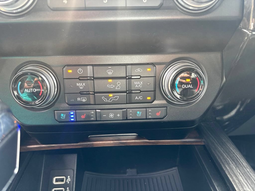 Used 2020 Ford F150 Lariat w/ Equipment Group 502A Luxury AWD/4WD image 30