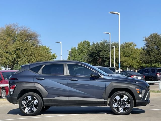 Used 2025 Hyundai Kona SEL AWD/4WD image 3