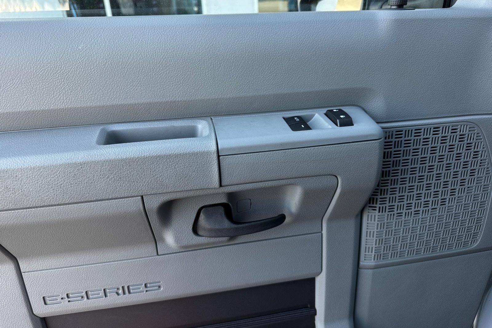 New 2026 Ford E-450 and Econoline 450 Super Duty w/ Interior Upgrade Package RWD image 11