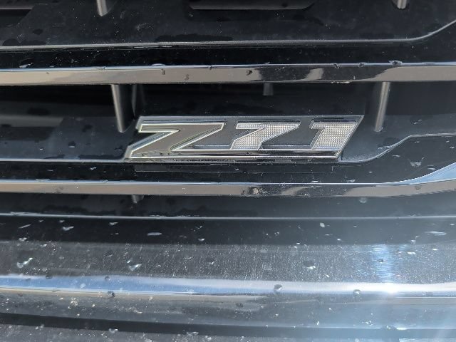 Used 2017 Chevrolet Silverado 1500 LTZ Z71 w/ LTZ Plus Package AWD/4WD image 9