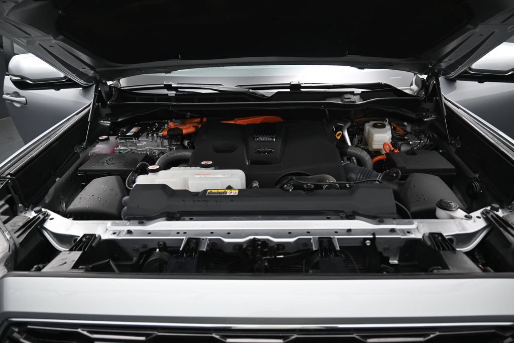 Certified 2024 Toyota Sequoia Platinum AWD/4WD image 42