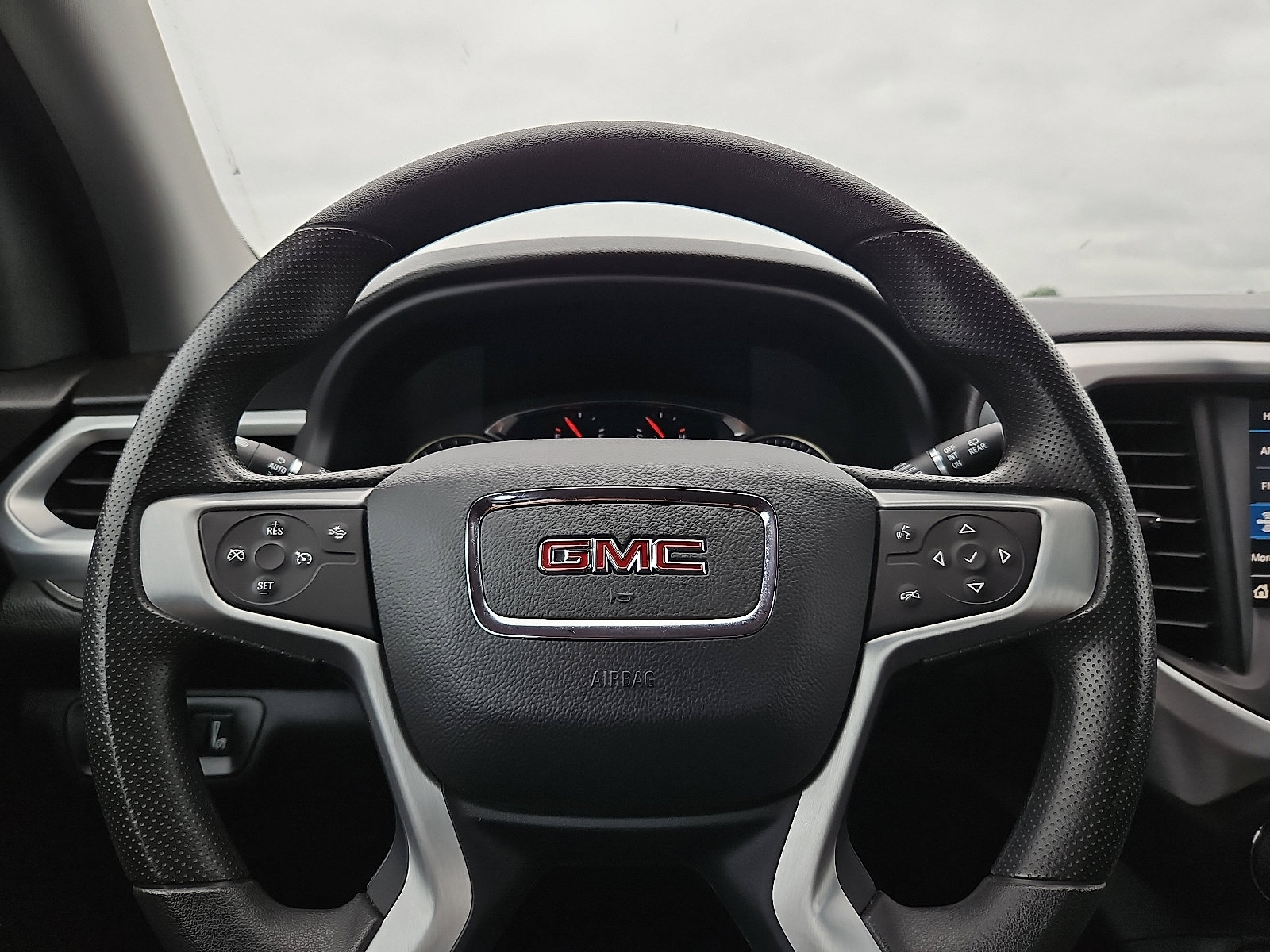 Certified 2022 GMC Acadia SLE w/ Driver Convenience Package image 18