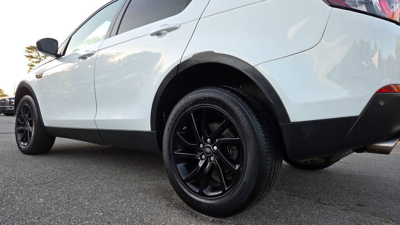 Used 2017 Land Rover Discovery Sport SE AWD/4WD image 11