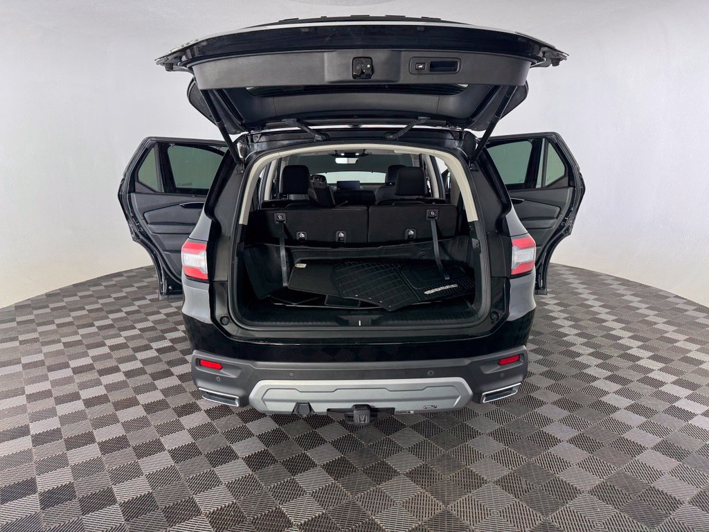 Certified 2024 Honda Pilot Touring image 14