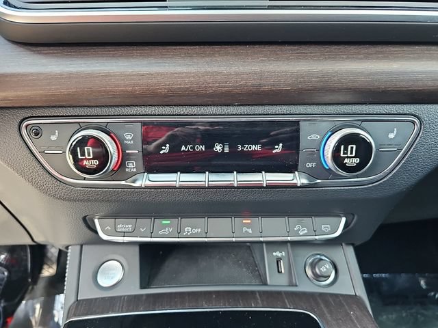 Used 2024 Audi Q5 e Premium Plus AWD/4WD image 29