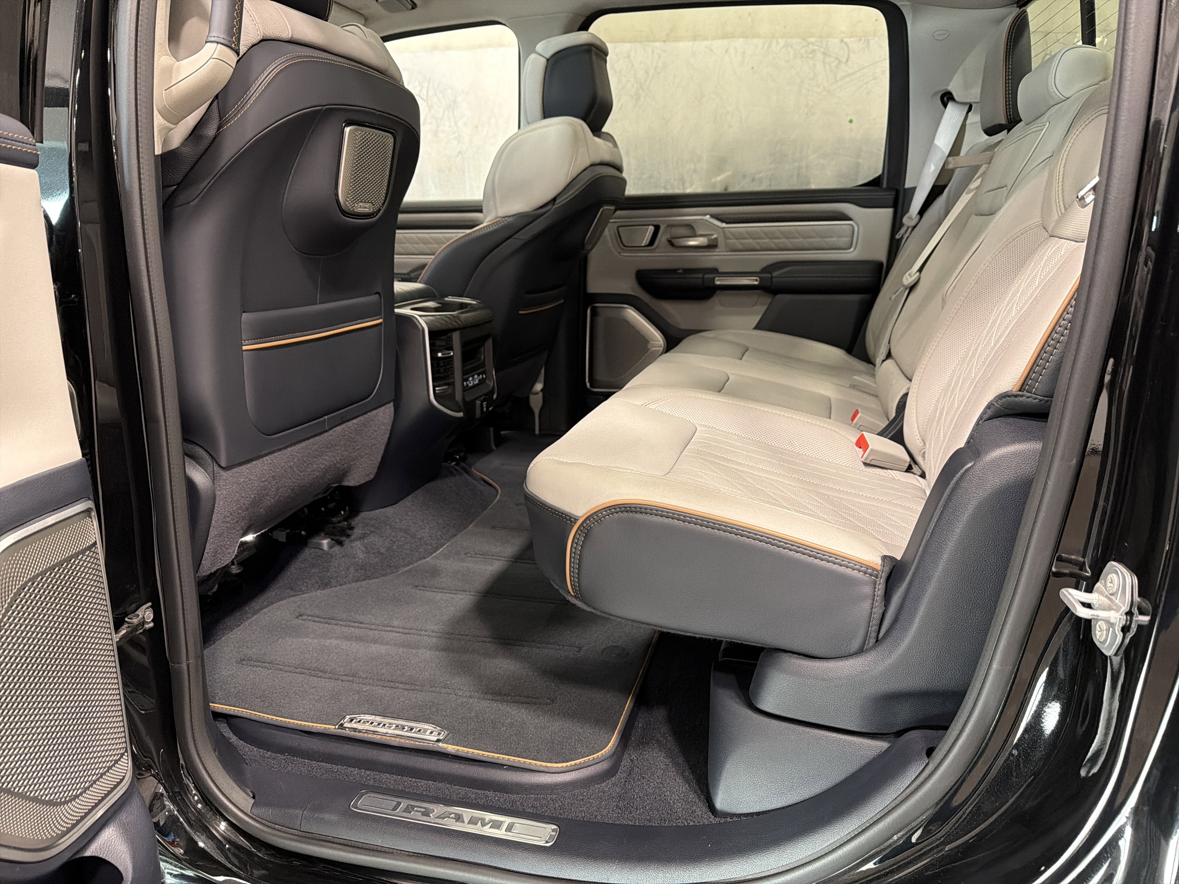 Used 2025 RAM 1500 Tungsten image 25