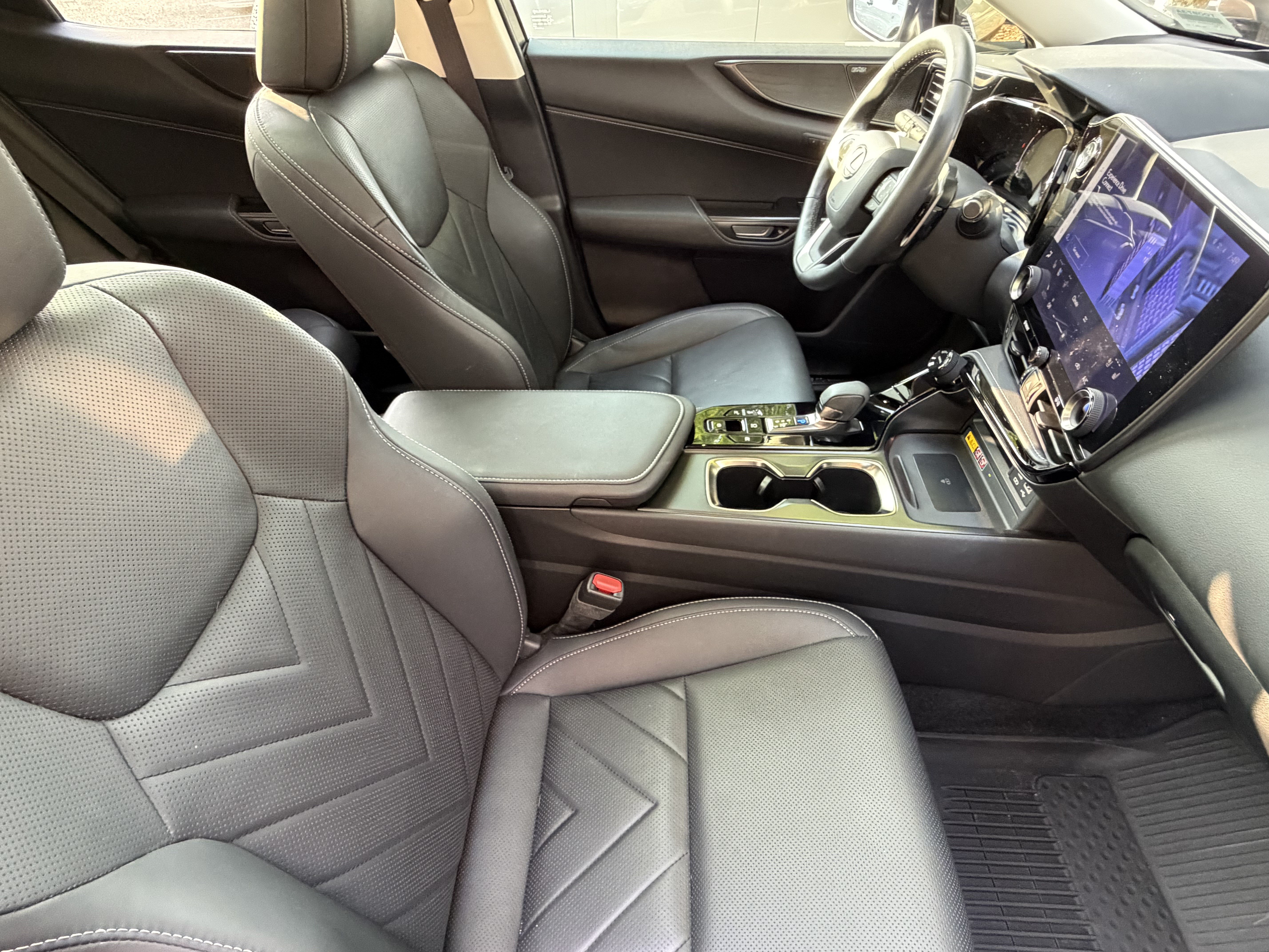 Used 2022 Lexus NX 350h AWD w/ Vision Package image 41