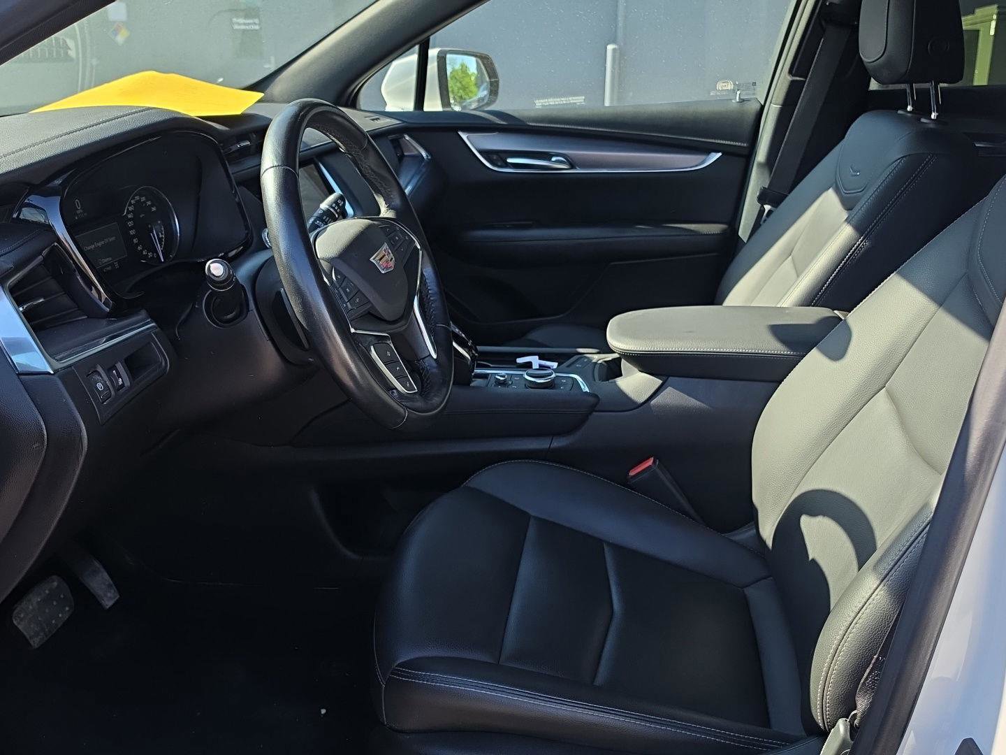 Used 2022 Cadillac XT5 Luxury w/ LPO, Floor Liner Package AWD/4WD image 9