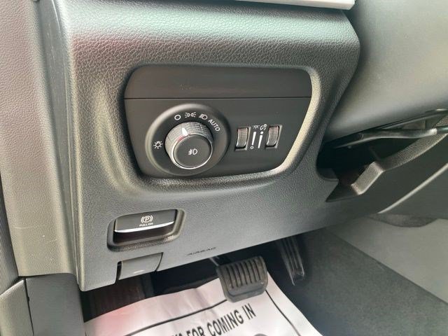 New 2026 Jeep Grand Cherokee Limited w/ Limited Altitude Package AWD/4WD image 14