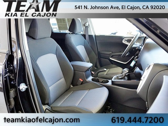 Used 2025 Kia Soul LX image 12