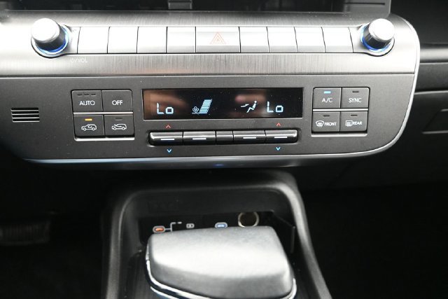 Used 2025 Hyundai Kona SEL AWD/4WD image 26