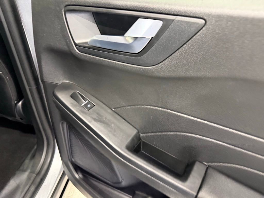 Used 2024 Ford Escape Platinum AWD/4WD image 29