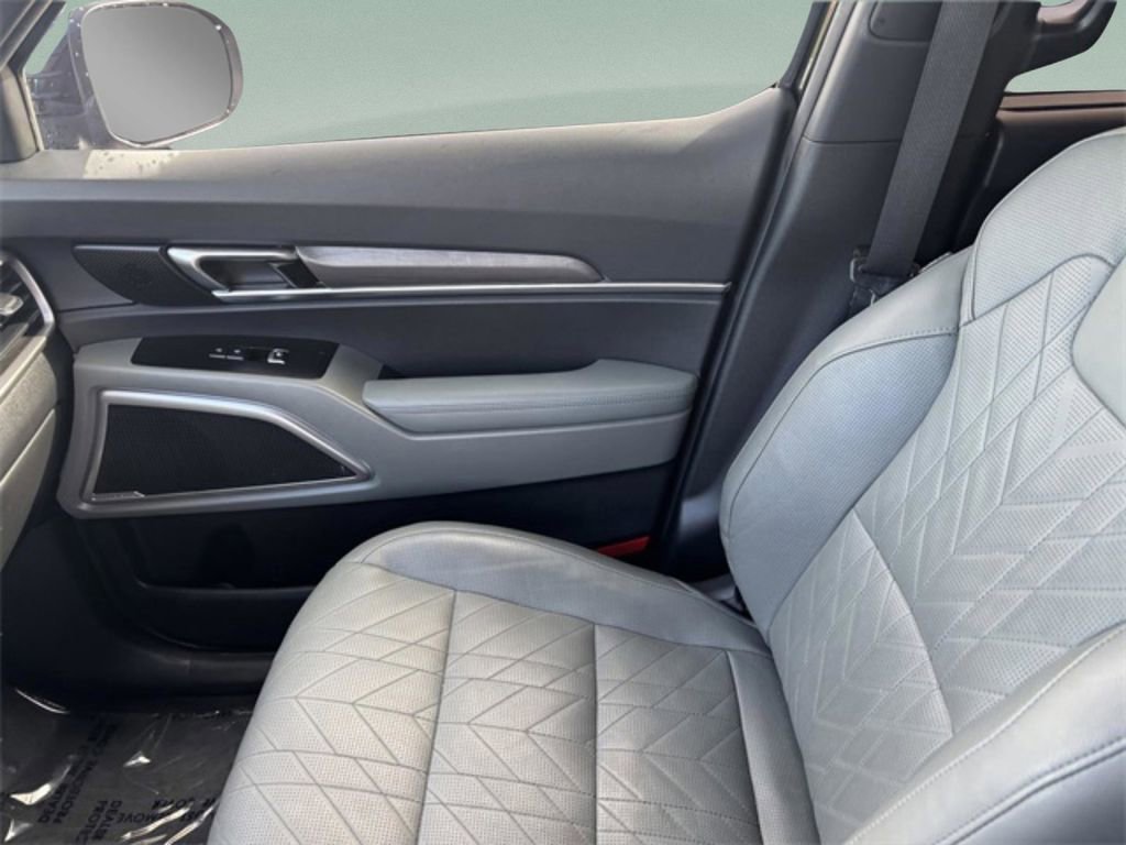 Used 2023 Kia Telluride EX X-Line image 27