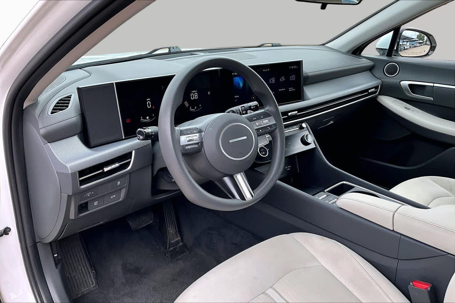 Used 2025 Hyundai Sonata SEL FWD image 15