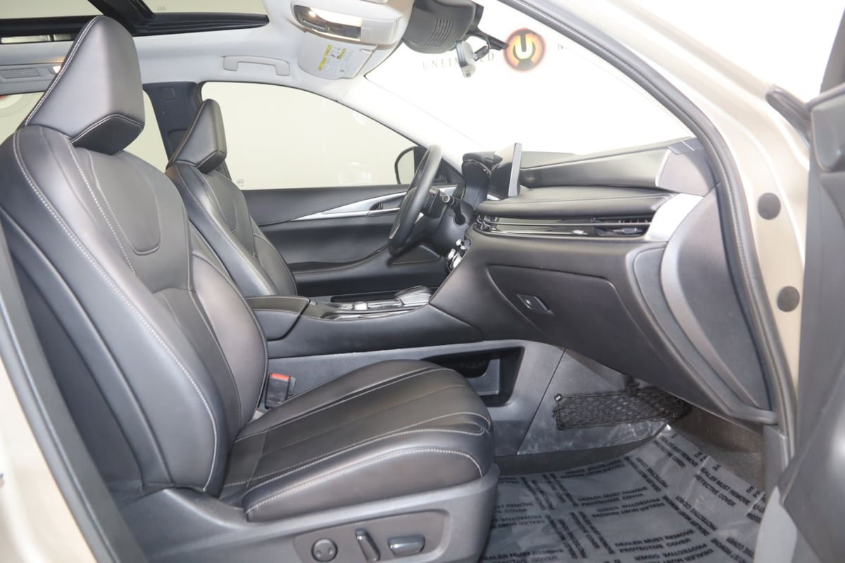 Used 2023 INFINITI QX60 Luxe w/ Cargo Package AWD/4WD image 14