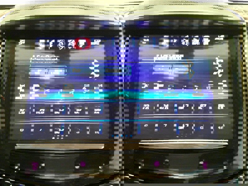 Used 2016 Cadillac ATS Luxury w/ Cold Weather Package image 18