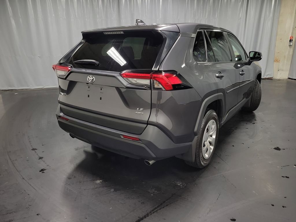 Used 2023 Toyota RAV4 LE AWD/4WD image 8