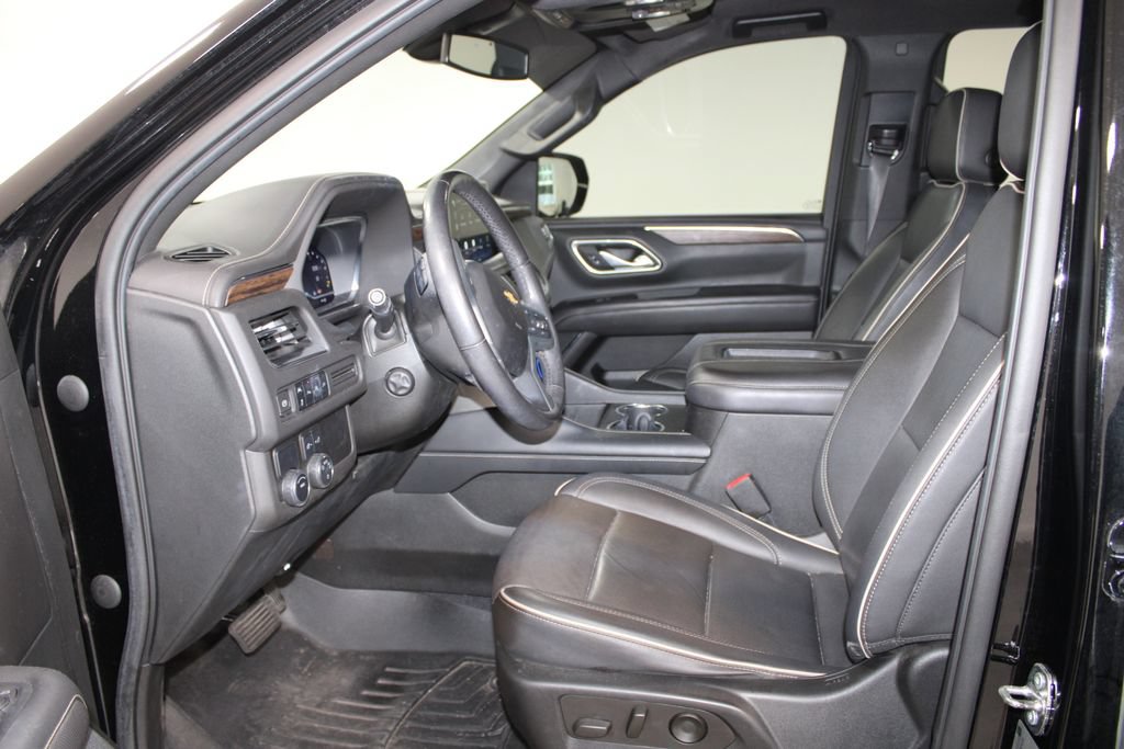 Used 2022 Chevrolet Suburban Premier RWD image 19