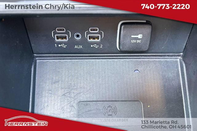Used 2023 Jeep Grand Cherokee Altitude AWD/4WD image 16