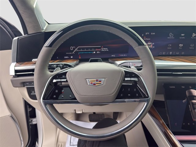 Used 2025 Cadillac Escalade Sport Platinum w/ LPO, ONYX Package image 10