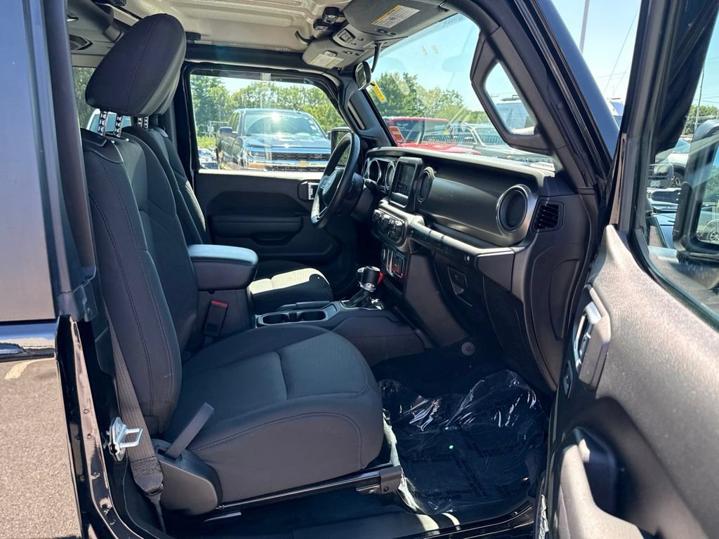 Certified 2023 Jeep Wrangler Sport AWD/4WD image 20
