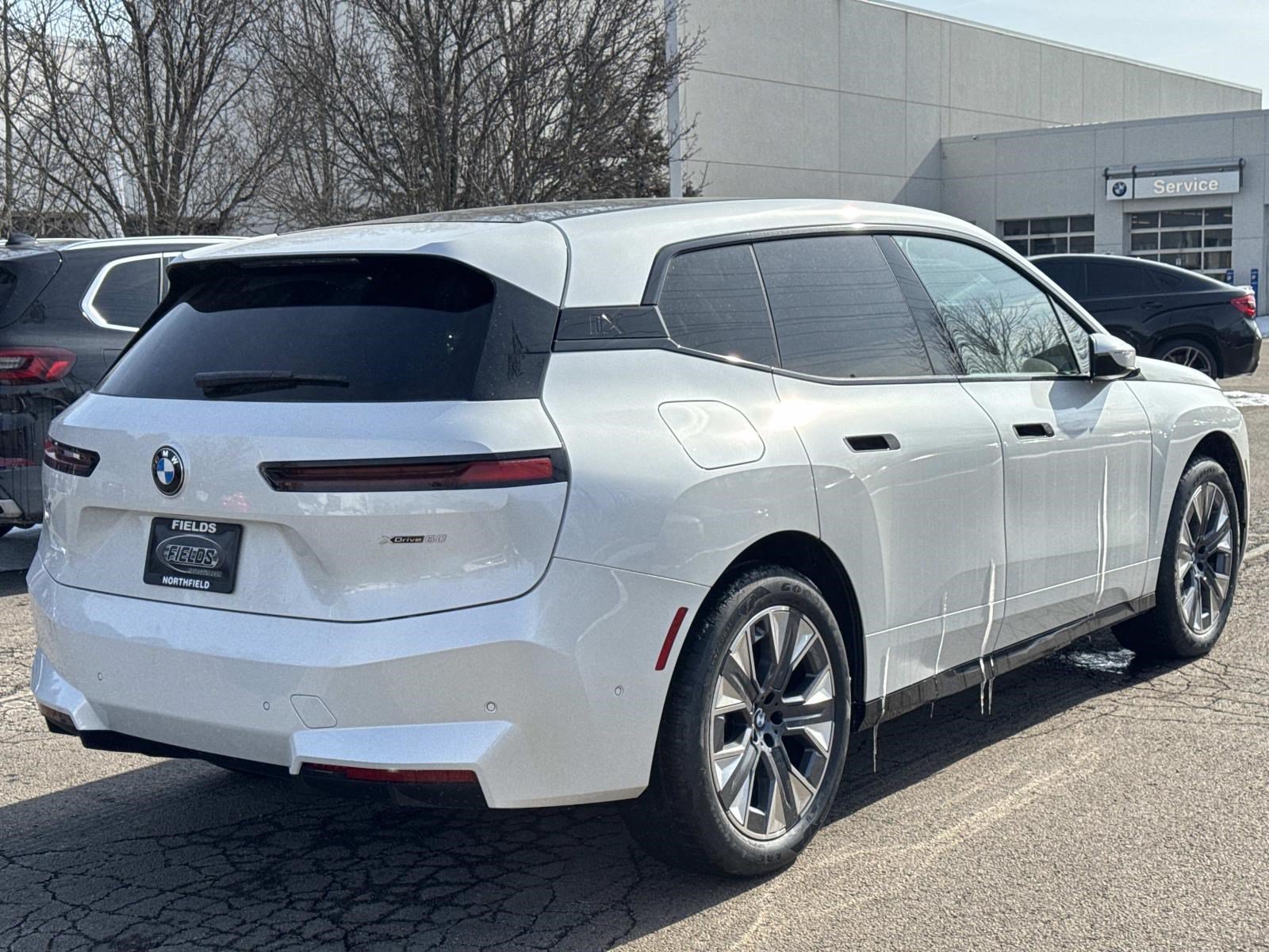 New 2026 BMW iX xDrive60 w/ Premium Package AWD/4WD image 5