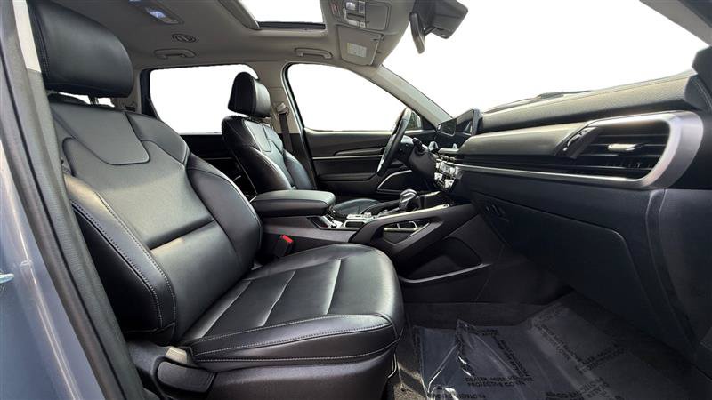Used 2025 Kia Telluride S AWD/4WD image 17