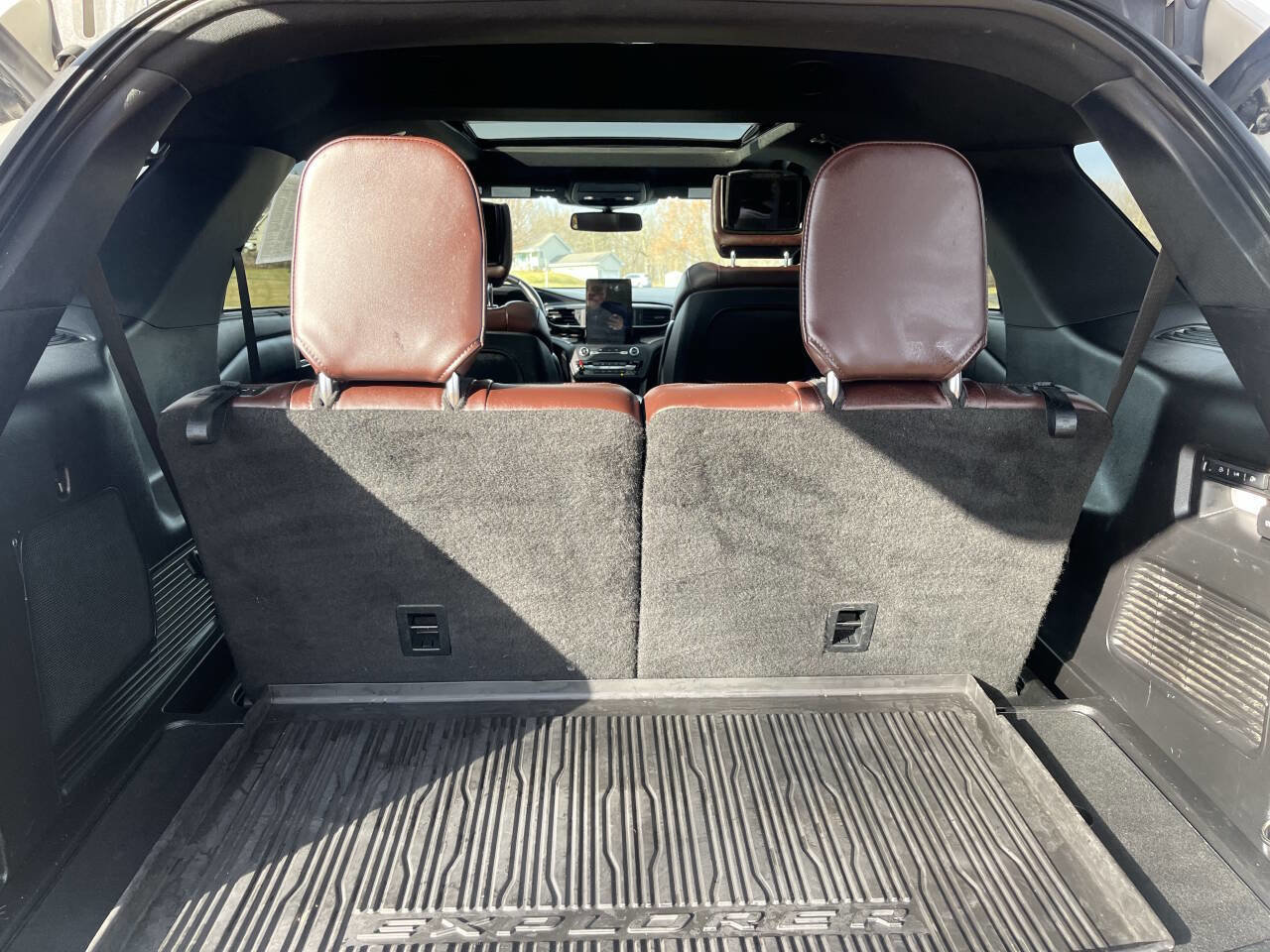 Used 2020 Ford Explorer Platinum image 34
