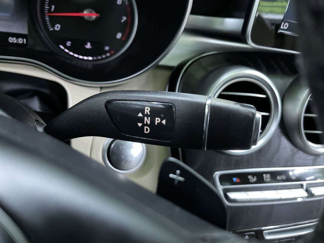 Used 2018 Mercedes-Benz GLC 300 4MATIC image 25