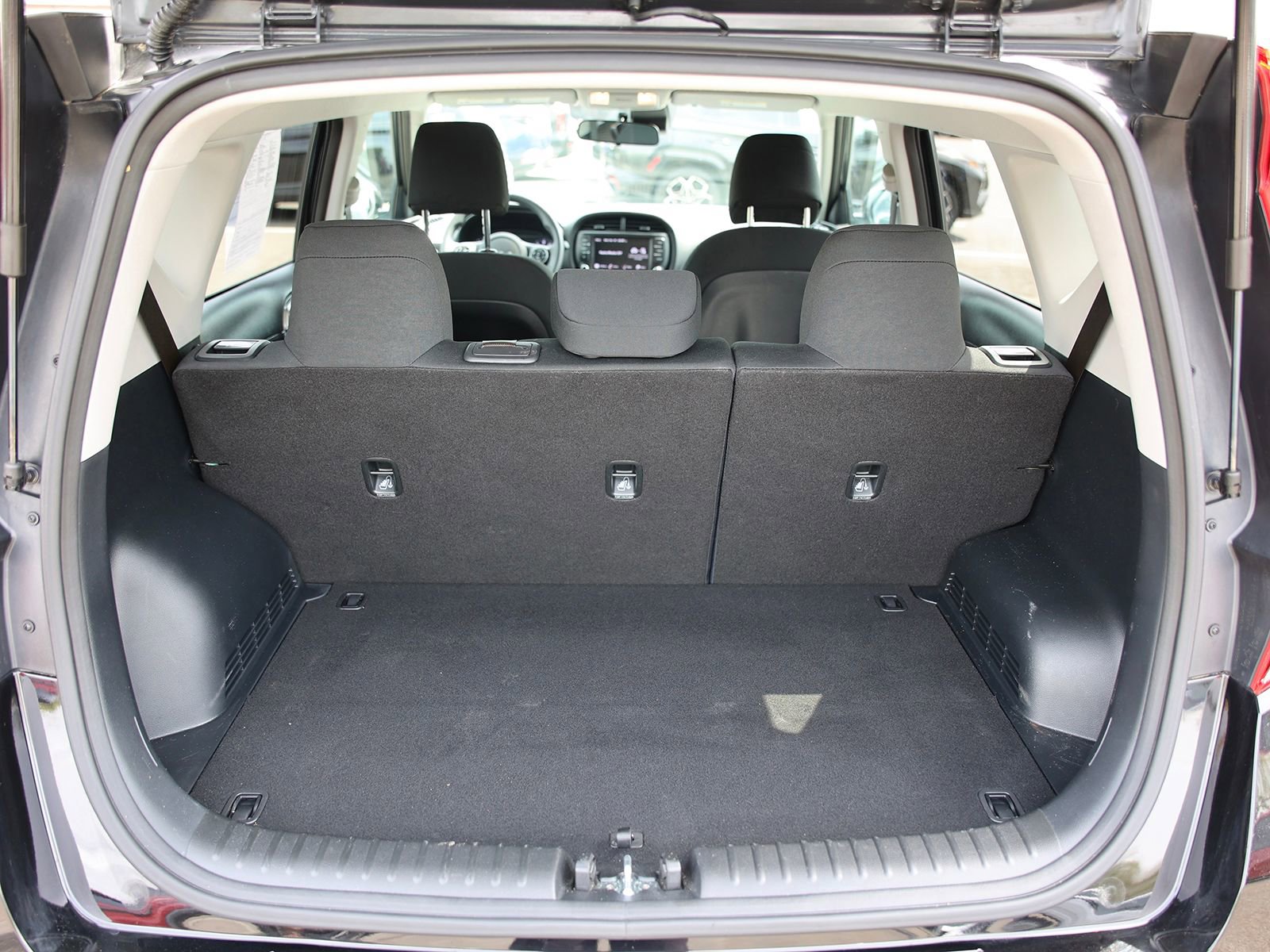 Used 2022 Kia Soul LX w/ Technology Package FWD image 12