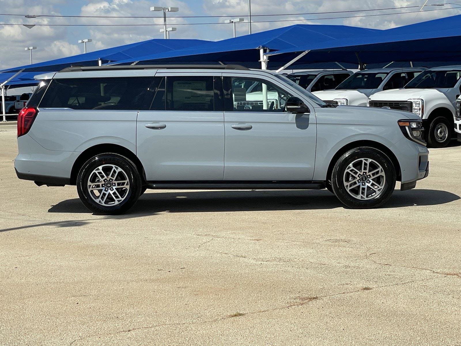 New 2025 Ford Expedition Max Active image 8