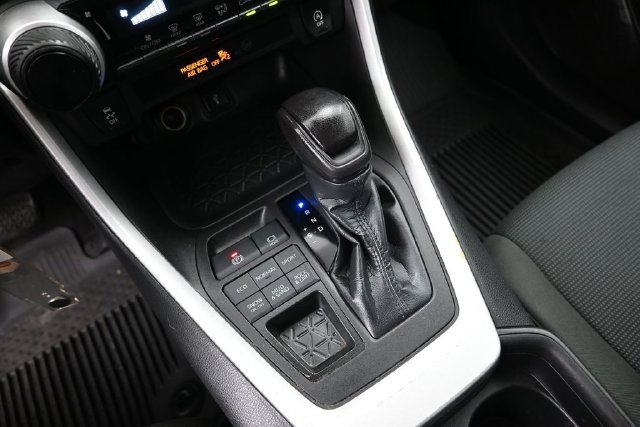 Certified 2021 Toyota RAV4 LE AWD/4WD image 19