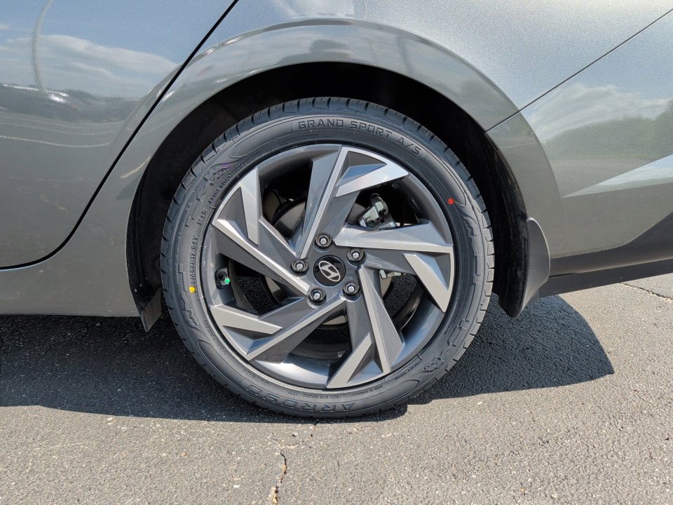 Certified 2024 Hyundai Elantra SEL w/ Convenience Package FWD image 22