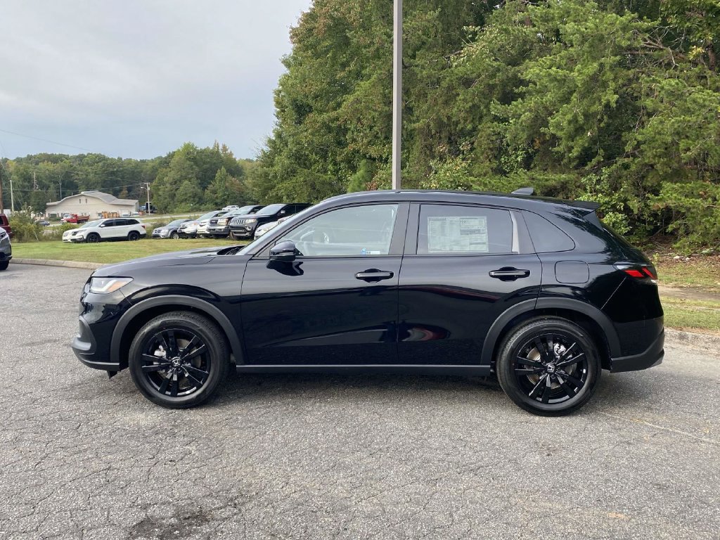 New 2027 Honda HR-V Sport image 2
