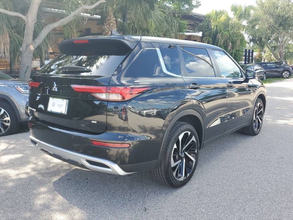 Used 2024 Mitsubishi Outlander SE FWD image 5