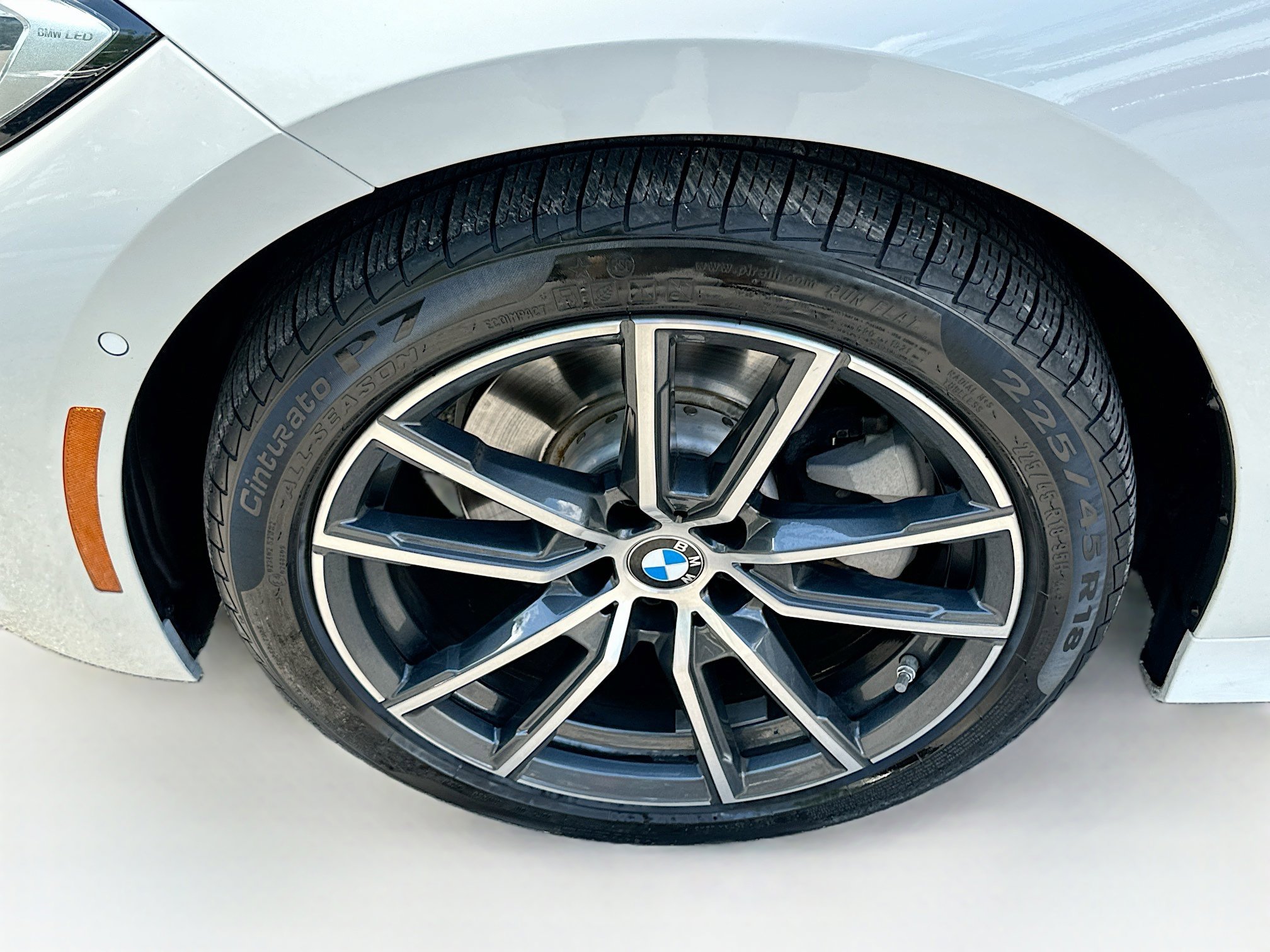 Used 2019 BMW 330i Sedan w/ Driving Assistance Package image 32