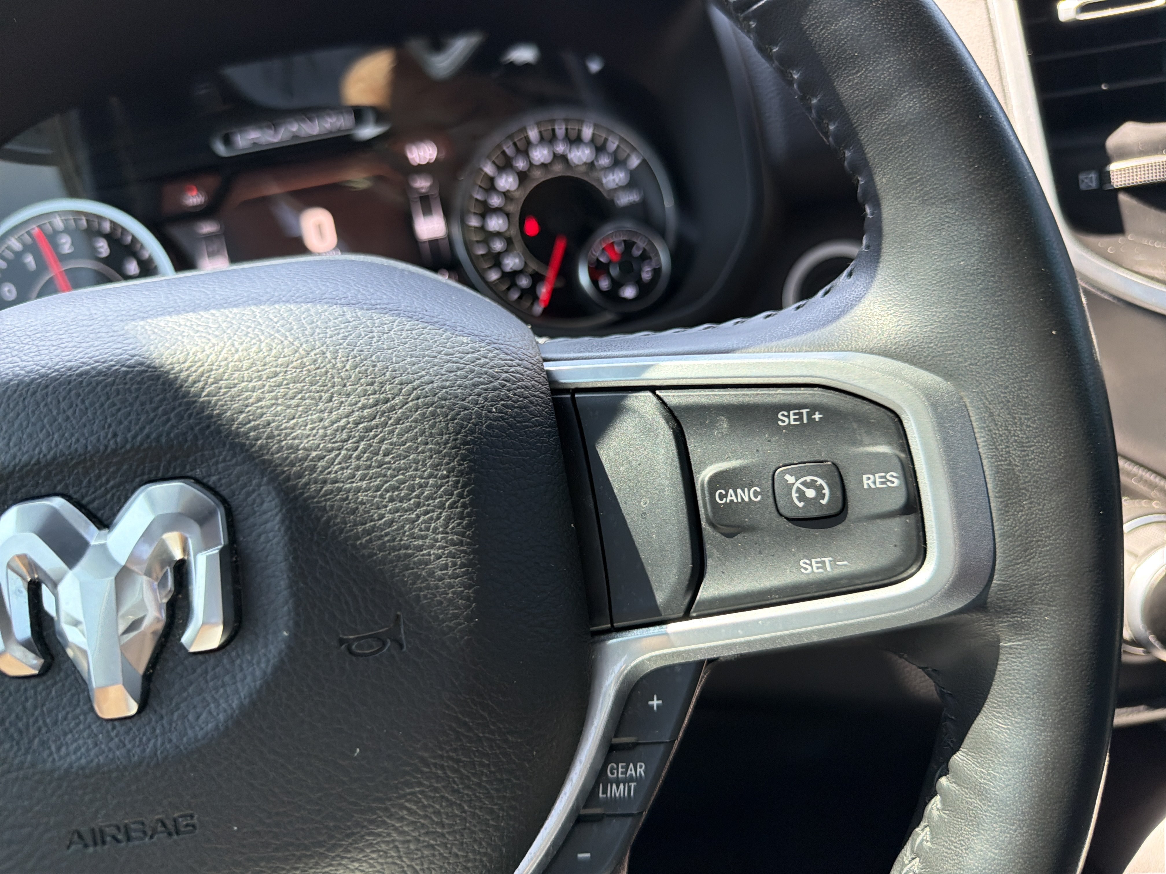 Used 2022 RAM 1500 Big Horn AWD/4WD image 27