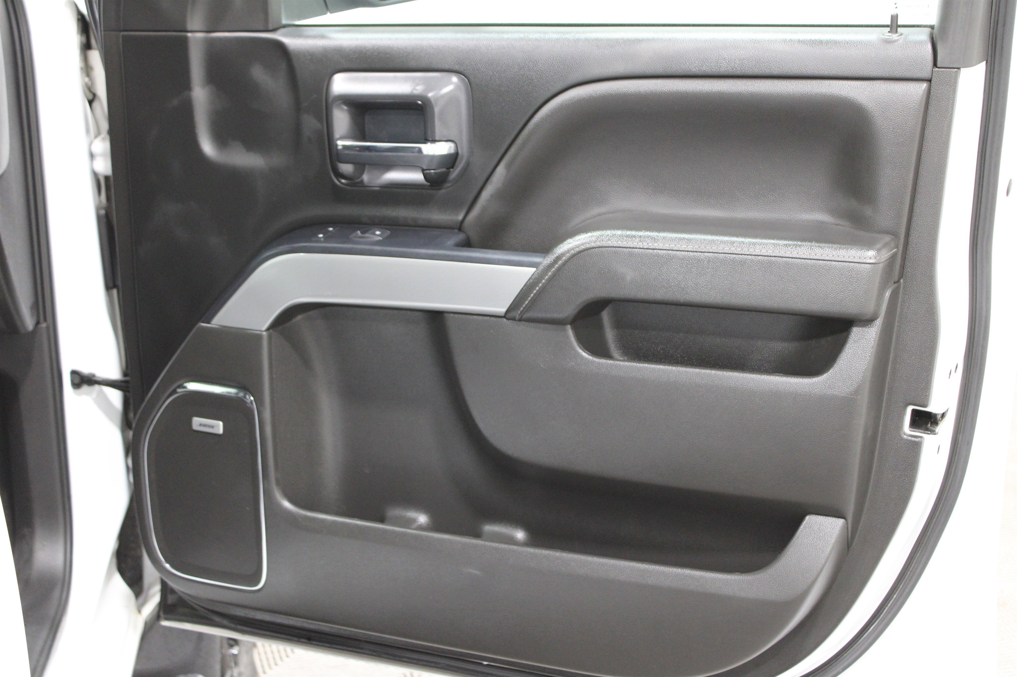 Used 2018 Chevrolet Silverado 1500 LTZ Z71 w/ LTZ Plus Package image 27