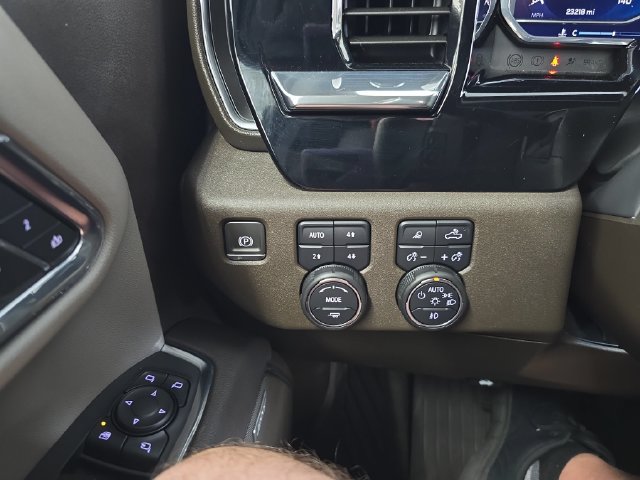 Certified 2024 Chevrolet Silverado 1500 LTZ AWD/4WD image 21