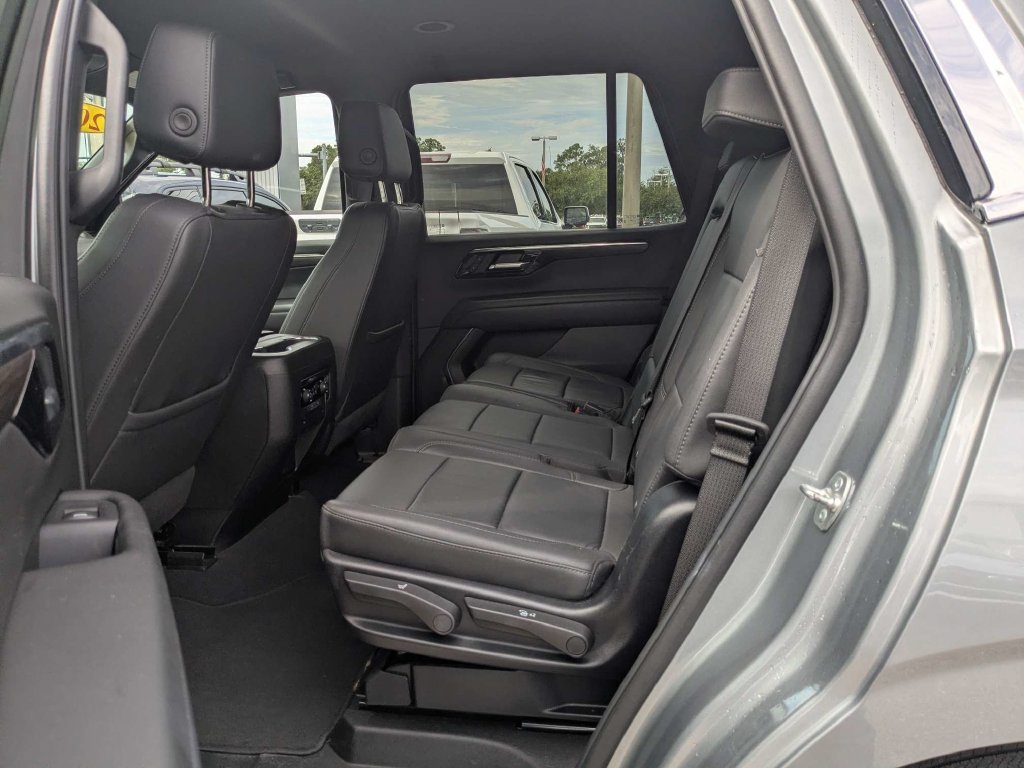 Used 2025 Chevrolet Tahoe LT AWD/4WD image 19