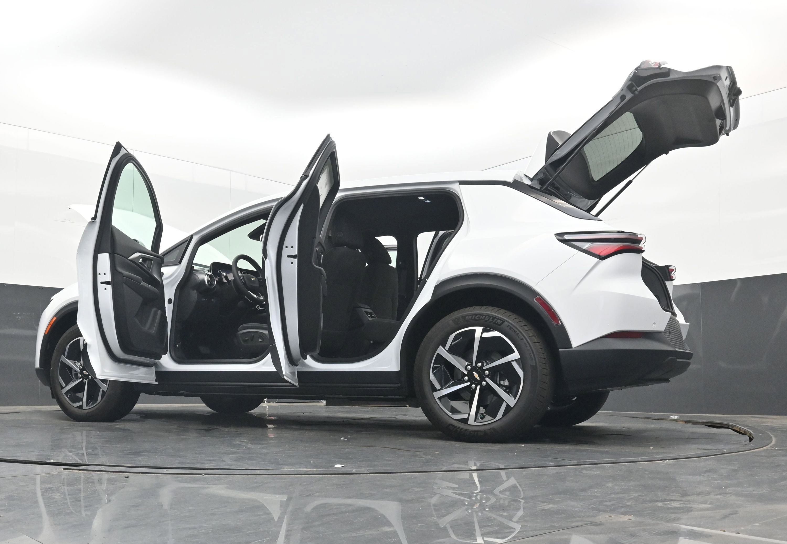 New 2026 Chevrolet Equinox EV LT image 40