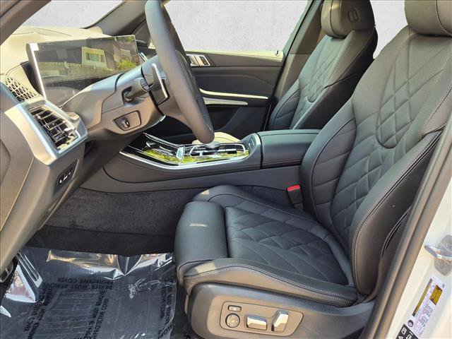 New 2026 BMW X5 xDrive40i w/ M Sport Package AWD/4WD image 4