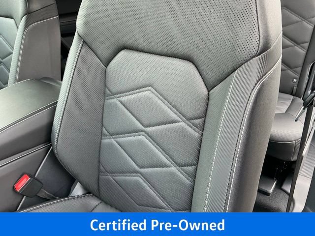 Used 2025 Volkswagen Atlas Cross Sport SE FWD image 14
